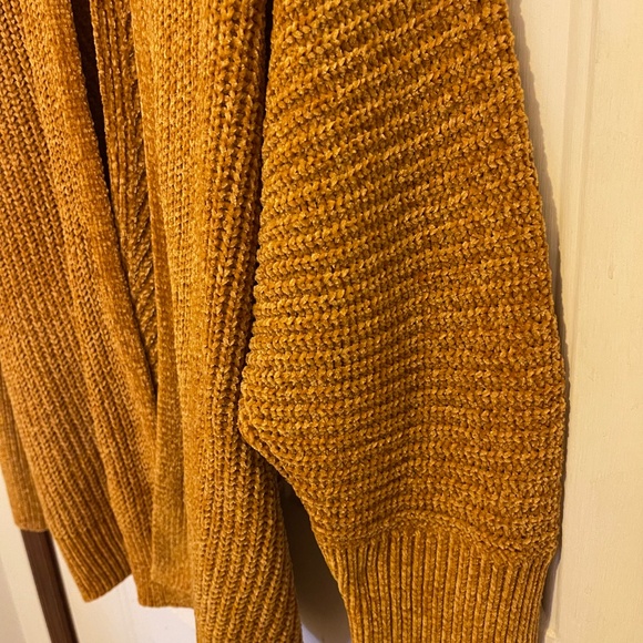 Allie & Rob Mustard Dolman Sleeve Chenille Sweater - Picture 6 of 11